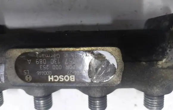 Audi A8 S8 D2 4D Fuel main line pipe 057130089A 000446 00R000253