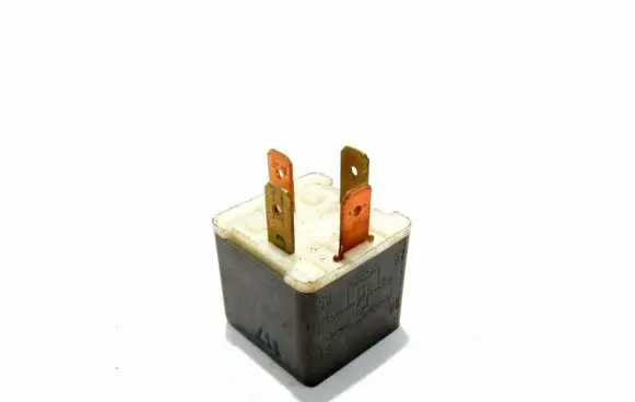 Volkswagen Golf IV Other relay 141951253B