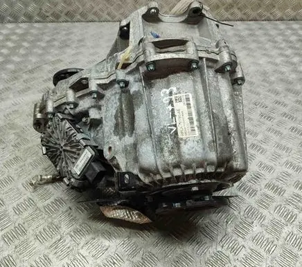 Gearbox transfer box case