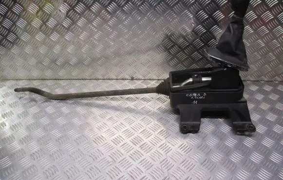Opel Corsa D Gear selector/shifter in gearbox 