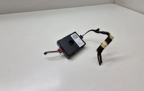 BMW X3 G01 Aerial antenna amplifier 9389559