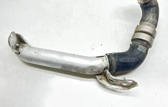 Volvo V40 Cross country Intercooler hose/pipe 31370425
