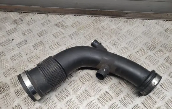 Porsche Cayenne (92A) Turbo air intake inlet pipe/hose 7P5128627A