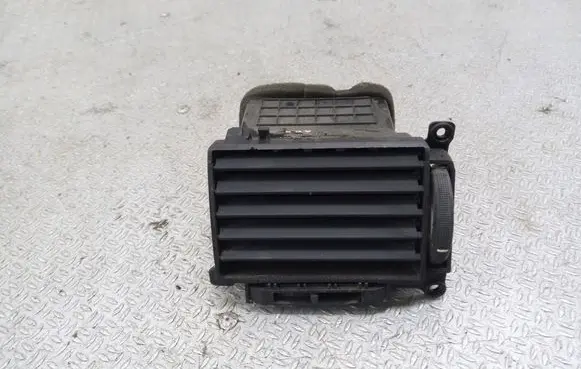 KIA Cerato Dash center air vent grill LD84886A