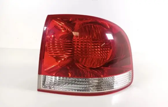 Volkswagen Touareg I Rear/tail lights 7L6945096L