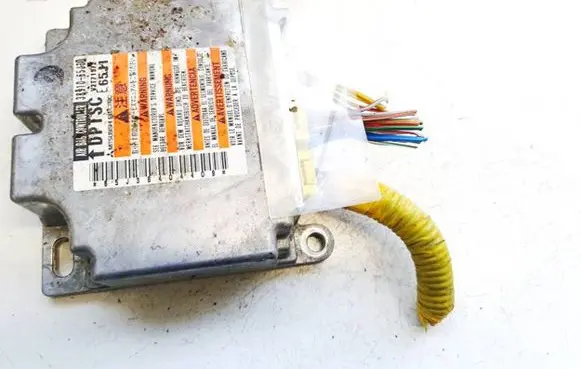 Suzuki Grand Vitara II Airbag control unit/module 3891065j30 38910-65j30