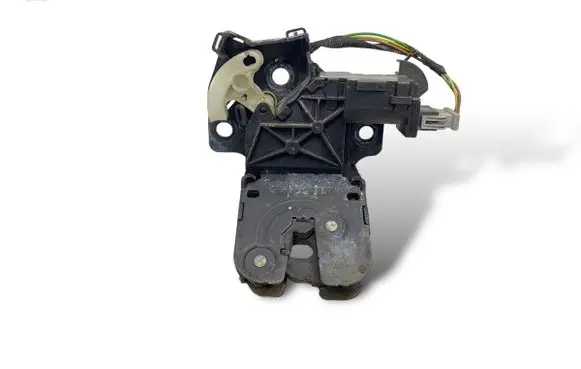 Audi A6 S6 C6 4F Tailgate/trunk/boot lock/catch/latch 8P4827505C