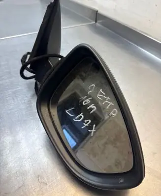 Volkswagen Jetta VI Front door electric wing mirror 20175002