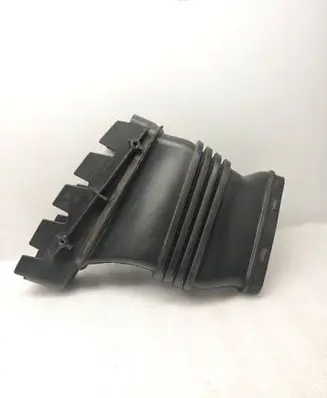 Audi RS6 C6 Air intake duct part 4F0129906A