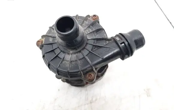 Mercedes-Benz C W205 Electric auxiliary coolant/water pump A0005001700