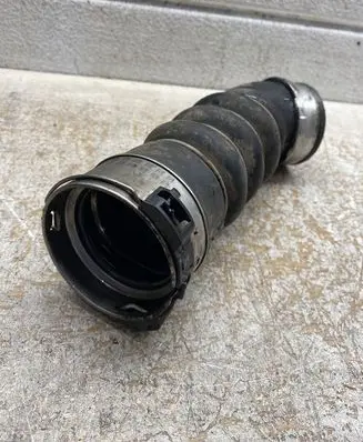 BMW 5 F10 F11 Intercooler hose/pipe 7800142