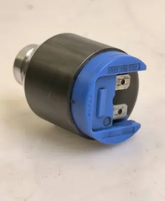 Audi A4 S4 B6 8E 8H Fuel pressure regulator 0501315942