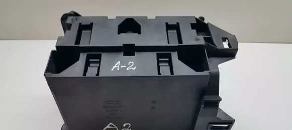 Audi A2 Other engine bay part 8Z0907355