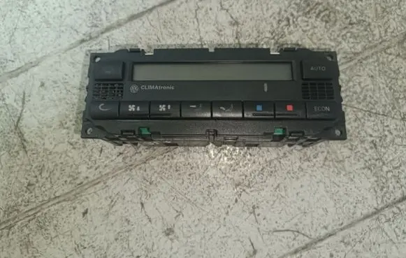 Volkswagen PASSAT B5.5 Climate control unit 3B1907044H