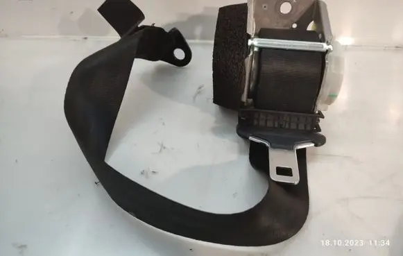Citroen C5 Front seatbelt 33017492B