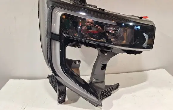 Renault Master IV Headlight/headlamp 260106174R