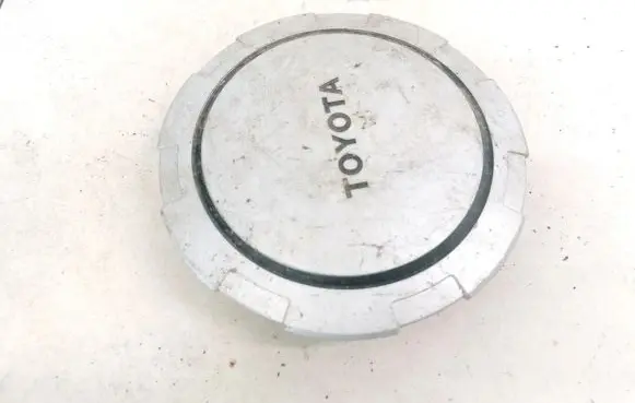 Toyota Avensis T220 Original wheel cap