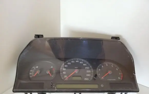 Volvo C70 Speedometer (instrument cluster) 9168144 9472725 1513008051