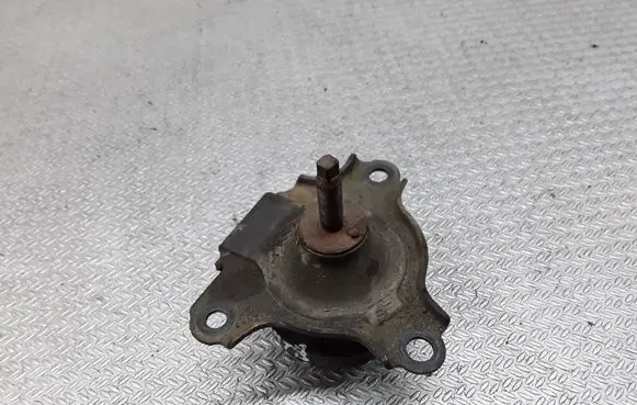 Engine mount bracket