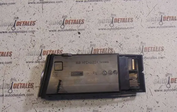 Mercedes-Benz E W211 Dashboard storage box/compartment A2116802052