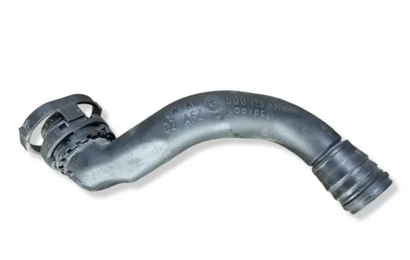 Volkswagen PASSAT B8 Air intake hose/pipe 5Q0129637