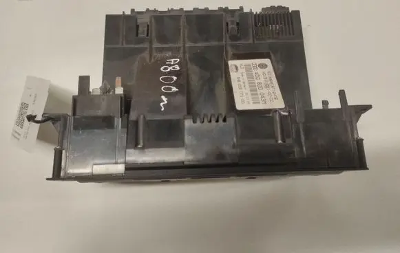 Audi A8 S8 D2 4D Climate control unit 4D0820043M 5HB00807100