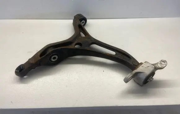 Front lower control arm/wishbone