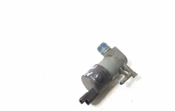 Nissan Navara Windscreen/windshield washer pump 9641553880