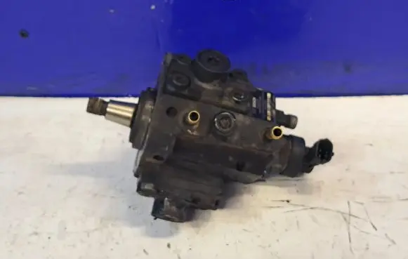 Saab 9-5 Mechanical fuel pump 0445010097 93188709