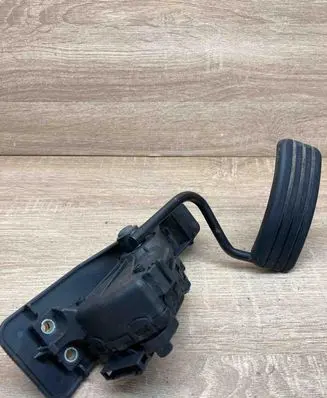 Renault Espace IV Accelerator throttle pedal 8200007512 8200104482