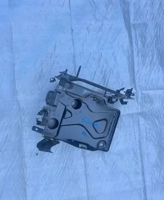 Fiat 500X Battery box tray 