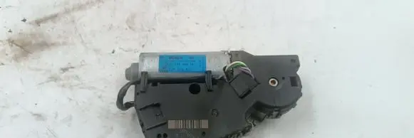 Volkswagen Golf IV Sunroof motor/actuator 1J6959591 0390200006 849696561