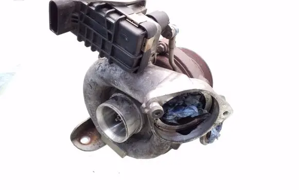 BMW 5 E60 E61 Turbo 7794259 6NW009660 781751