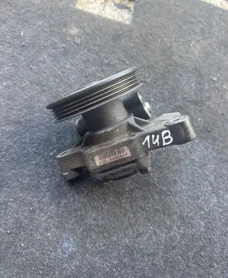 Honda CR-V Power steering pump 