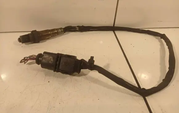 Volkswagen Touran I Lambda probe sensor 03G906262 0281004052
