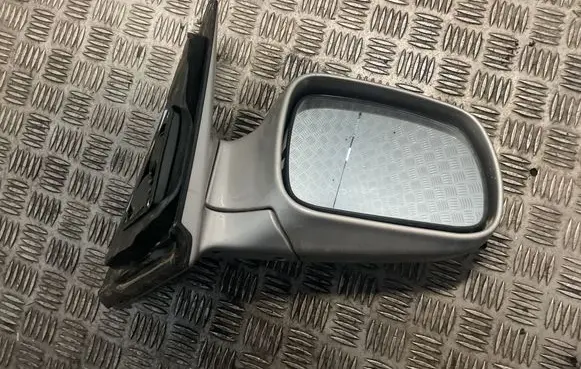 Hyundai Terracan Front door electric wing mirror