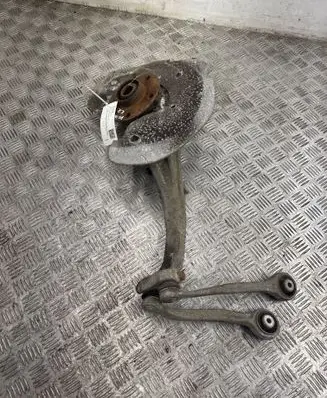Audi A4 S4 B8 8K Front wheel hub