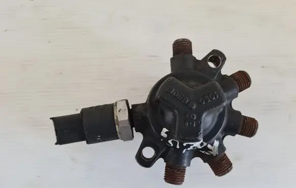 Fuel main line pipe