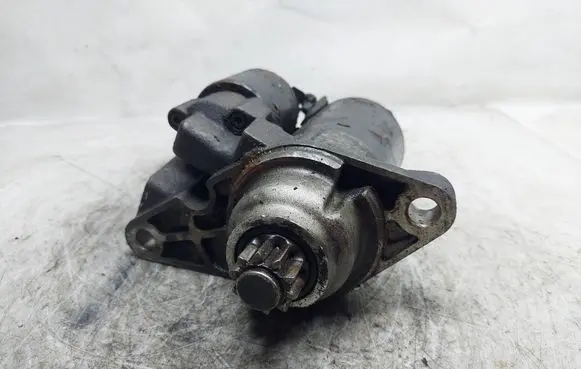 Skoda Fabia Mk1 (6Y) Starter motor 1005831281