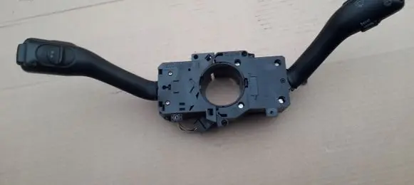 Audi A6 S6 C5 4B Tailgate/trunk/boot open switch 8L0953513N