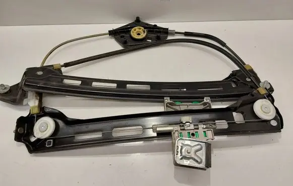 Volkswagen PASSAT CC Rear window lifting mechanism without motor 3C8839461K 964942104