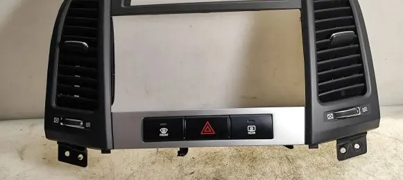 Hyundai Santa Fe Dash center air vent grill 974202B000