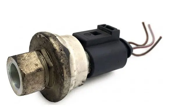 Audi A6 S6 C6 4F Air conditioning (A/C) pressure sensor 1J0973703