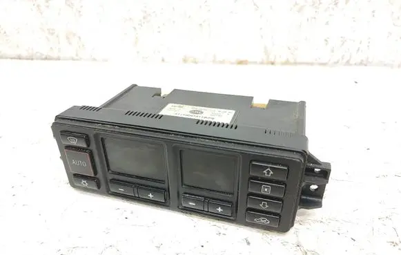 Audi A4 S4 B5 8D Climate control unit 8L0820043B 5HB00760800