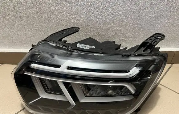 Dacia Duster II Headlight/headlamp 260602465R