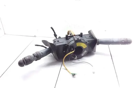 Wiper turn signal indicator stalk/switch