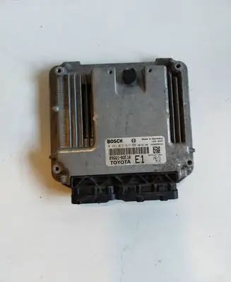 Toyota Auris 150 Engine control unit/module 0281013413