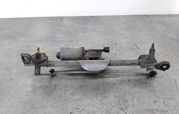 Toyota Yaris Front wiper linkage 
