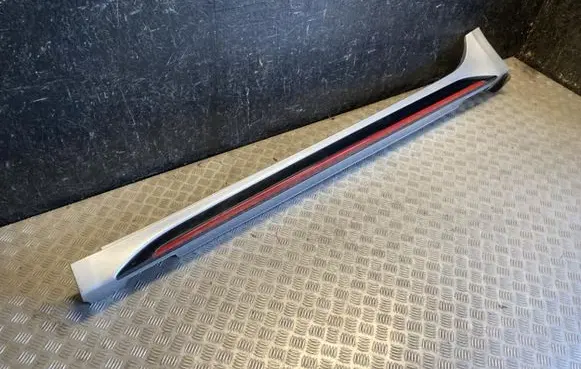 KIA Pro Cee'd III Front sill (body part) 87753J7700
