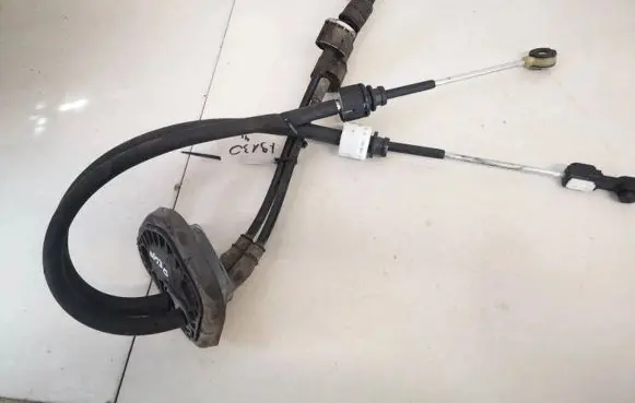 Renault Laguna III Gear shift cable linkage 9611977